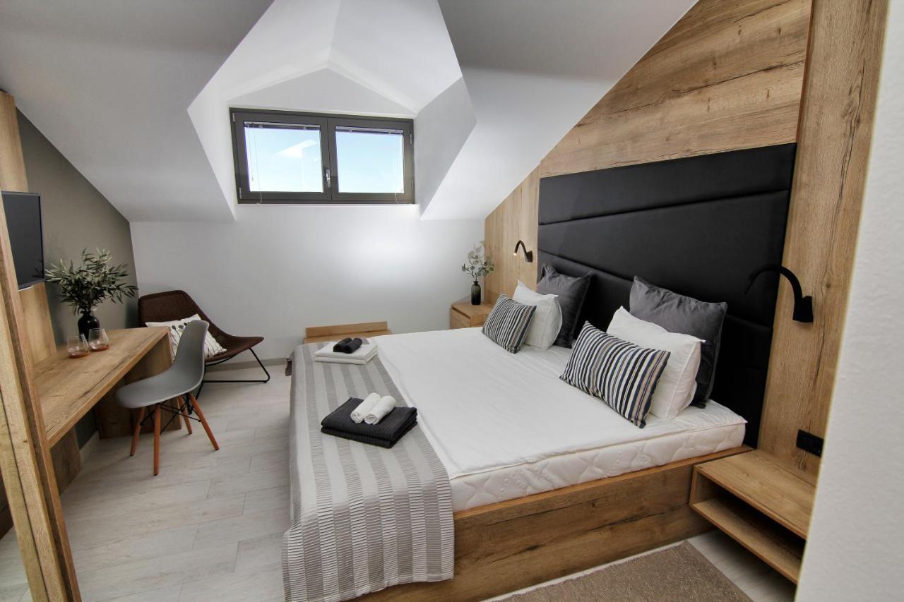 Azur Bed & Breakfast Novi Vinodolski Exterior photo