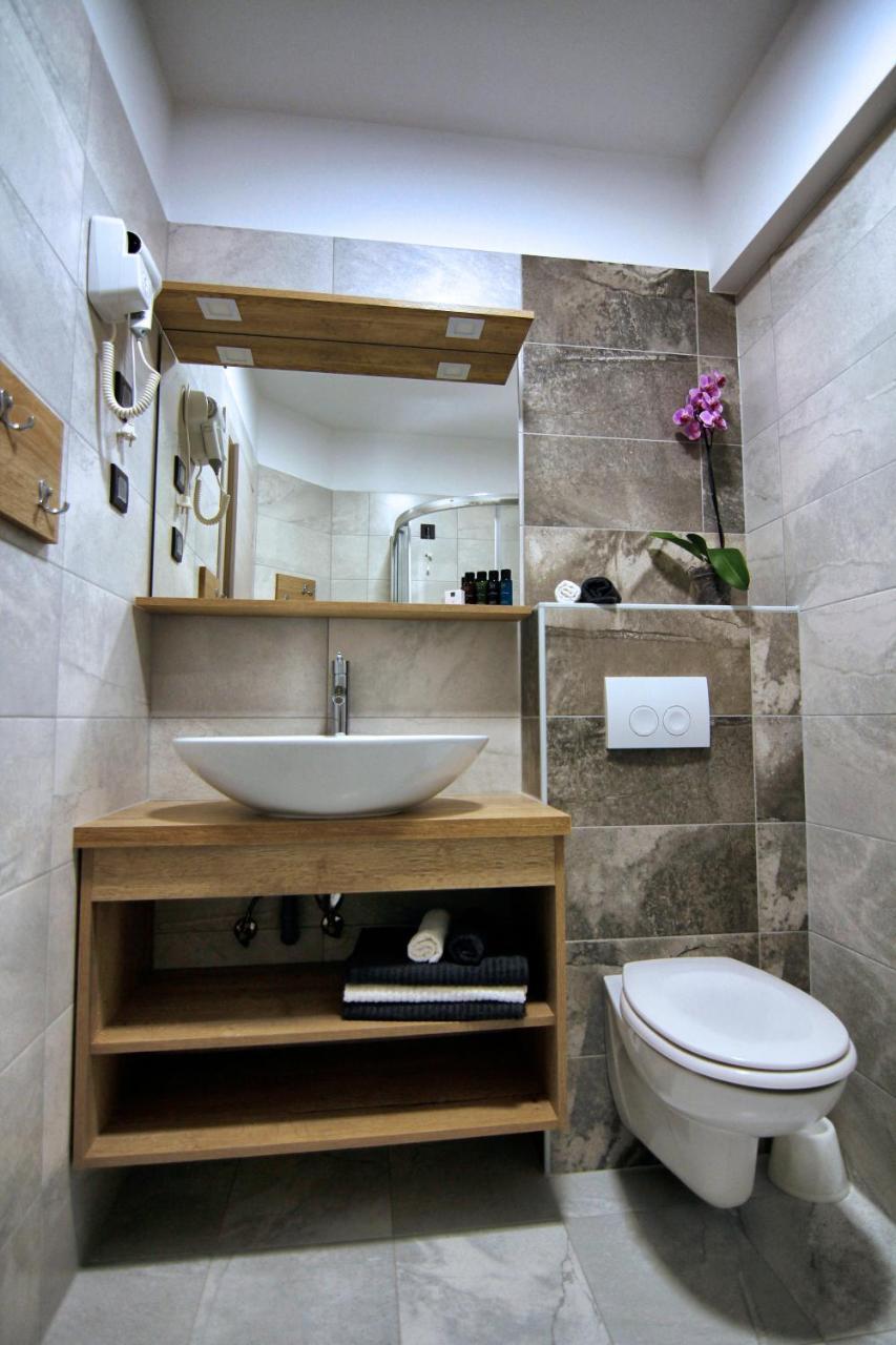 Azur Bed & Breakfast Novi Vinodolski Exterior photo
